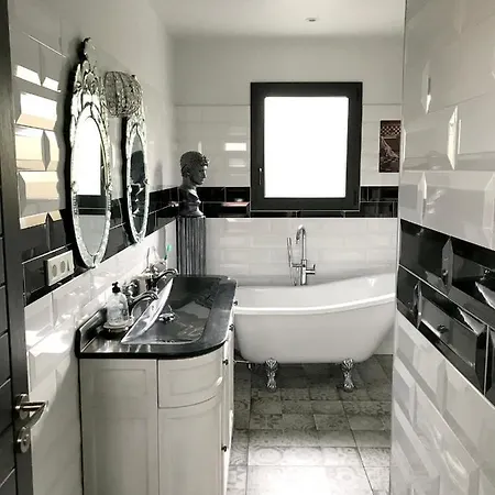 Villa De 3 Chambres A Perpignan Avec Piscine Privee Jardin Clos Et Wifi A 8 Km De La Plage * Perpignan
