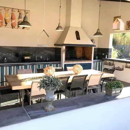 Villa De 3 Chambres A Perpignan Avec Piscine Privee Jardin Clos Et Wifi A 8 Km De La Plage Perpignan