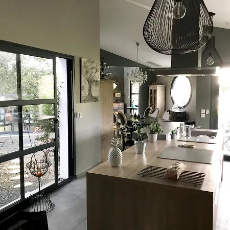 Villa De 3 Chambres A Perpignan Avec Piscine Privee Jardin Clos Et Wifi A 8 Km De La Plage *